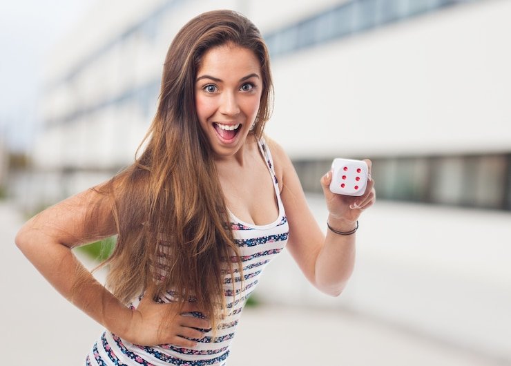 Studio dealer langsung dragslot dengan kamera multi-sudut dan permainan roulette langsung